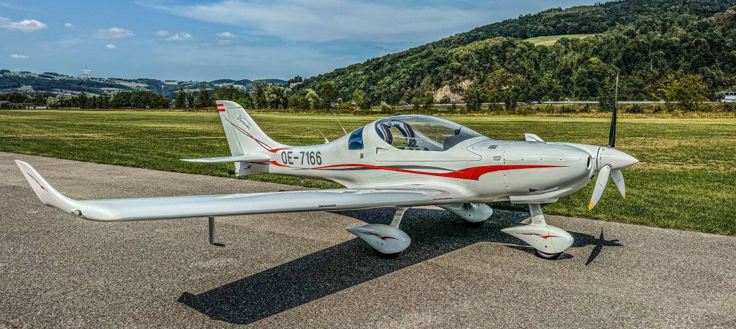 Dynamic WT9 IS am Flugfeld in Linz, OÖ.